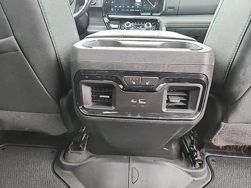 Used 2023 GMC Sierra 1500 AT4 w/ Technology Package AWD/4WD image 32