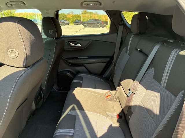 New 2026 Chevrolet Blazer LT w/ Convenience Package AWD/4WD image 17