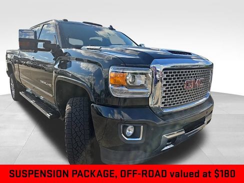 Certified 2017 GMC Sierra 2500 Denali w/ Duramax Plus Package AWD/4WD image 7