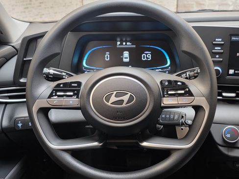 New 2026 Hyundai Elantra SE image 18