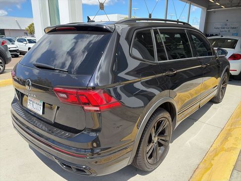 Used 2023 Volkswagen Tiguan SE R-Line image 4
