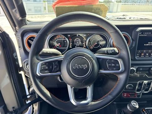 Used 2020 Jeep Gladiator Mojave AWD/4WD image 14