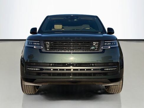 New 2025 Land Rover Range Rover SE image 8
