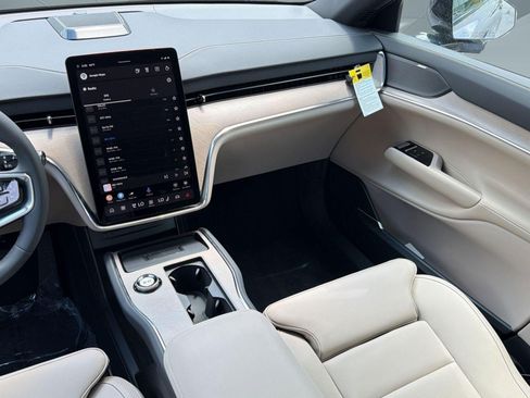 New 2026 Volvo EX90 Plus AWD/4WD image 27