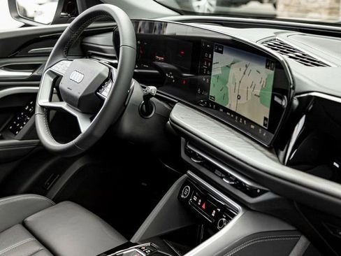 New 2025 Audi Q5 Premium Plus image 29