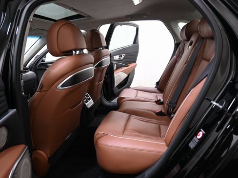 Used 2019 Kia K900 Luxury w/ VIP Package image 23