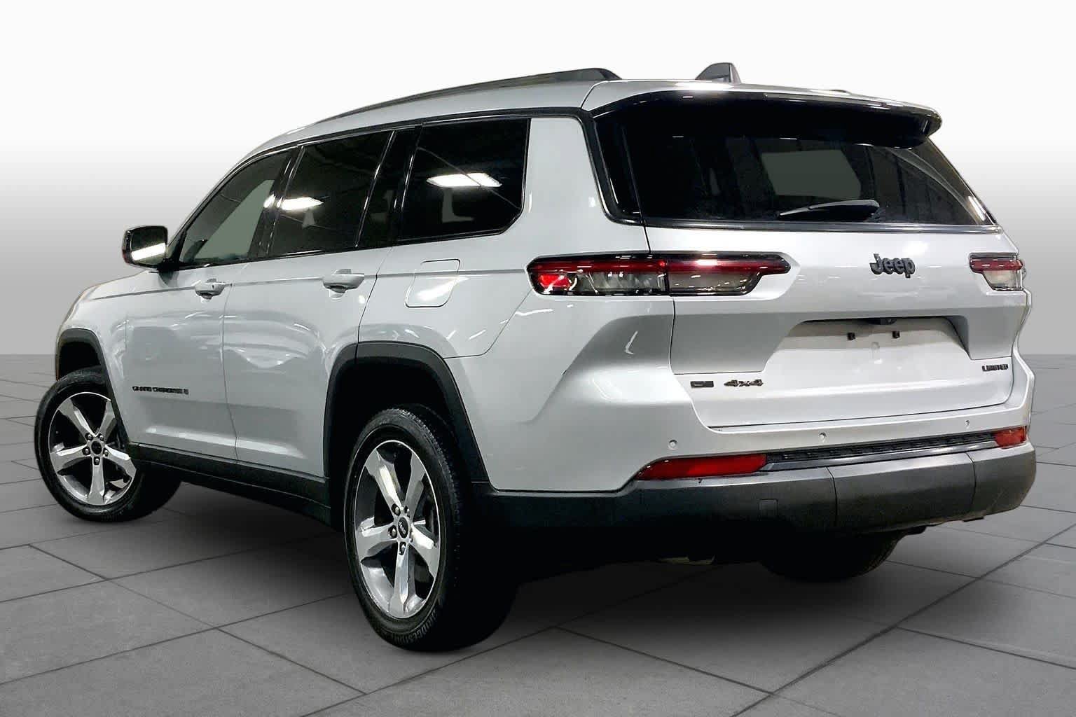 Used 2021 Jeep Grand Cherokee L Limited w/ Trailer Tow Group (B) AWD/4WD image 12