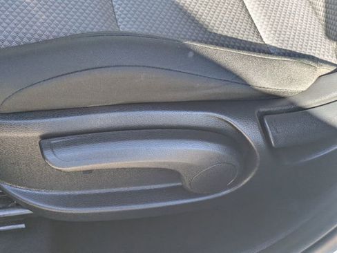 Used 2025 Kia Soul LX image 19