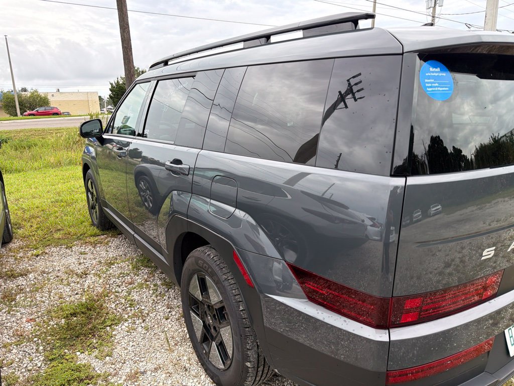 Used 2025 Hyundai Santa Fe SEL FWD image 7