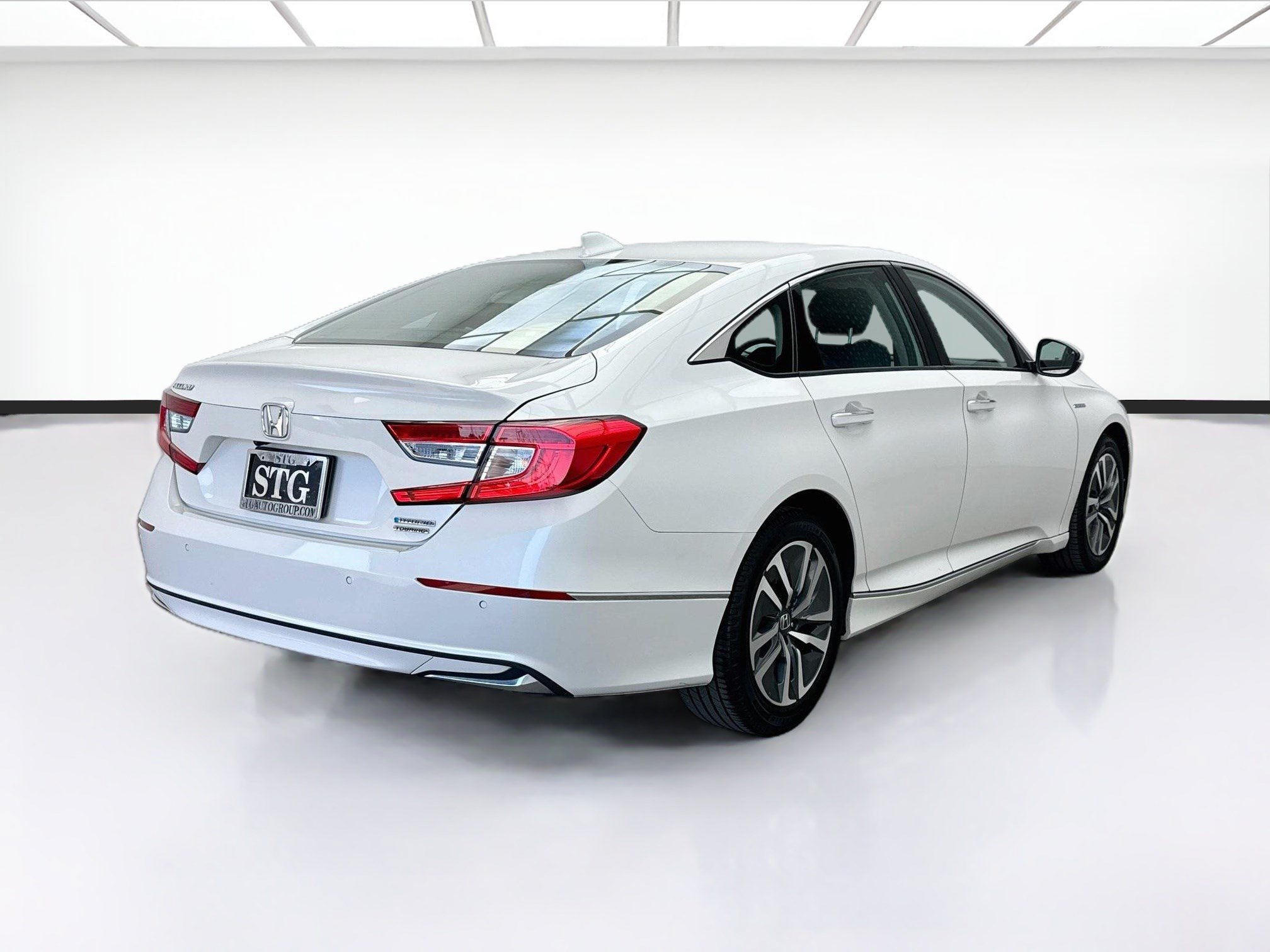 Used 2019 Honda Accord Touring image 4