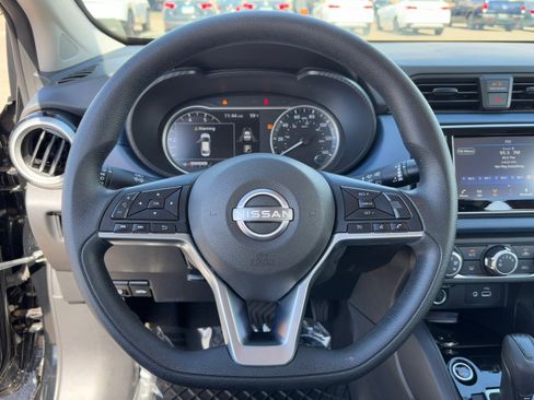 Certified 2025 Nissan Versa SV image 18