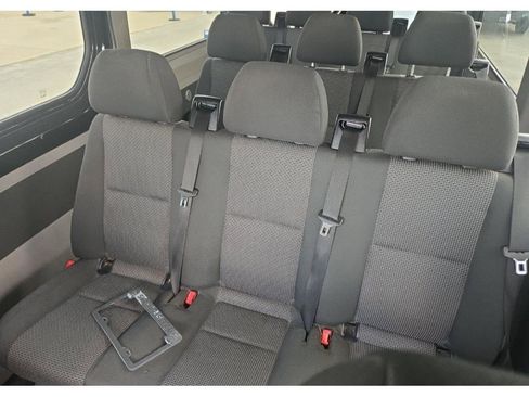 Used 2013 Mercedes-Benz Sprinter 2500 image 12