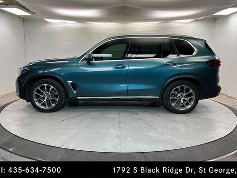 Used 2024 BMW X5 sDrive40i w/ Premium Package image 2
