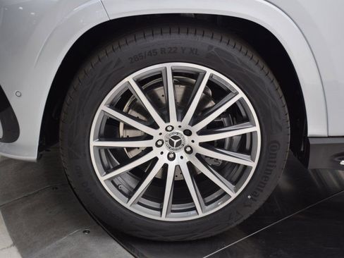 New 2026 Mercedes-Benz GLS 580 4MATIC image 11