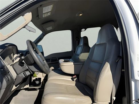 Used 2010 Ford F350 XLT image 11