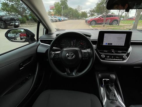Used 2024 Toyota Corolla LE w/ LE Convenience Package FWD image 12