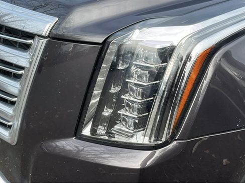 Used 2016 Cadillac Escalade Platinum image 7