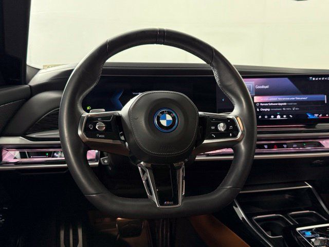 Used 2024 BMW i7 xDrive60 AWD/4WD image 25