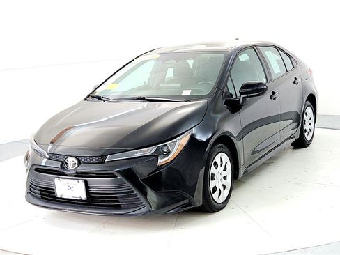 Certified 2024 Toyota Corolla LE image 2