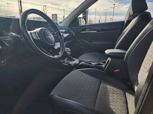 Certified 2025 Kia Seltos S image 9