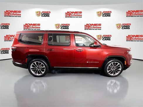 Used 2022 Jeep Wagoneer Series III w/ Premium Group I image 20