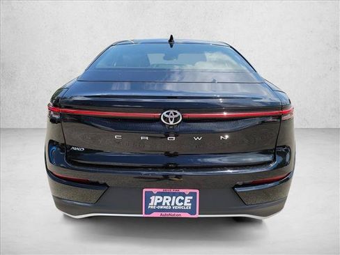 Used 2023 Toyota Crown AWD/4WD image 6