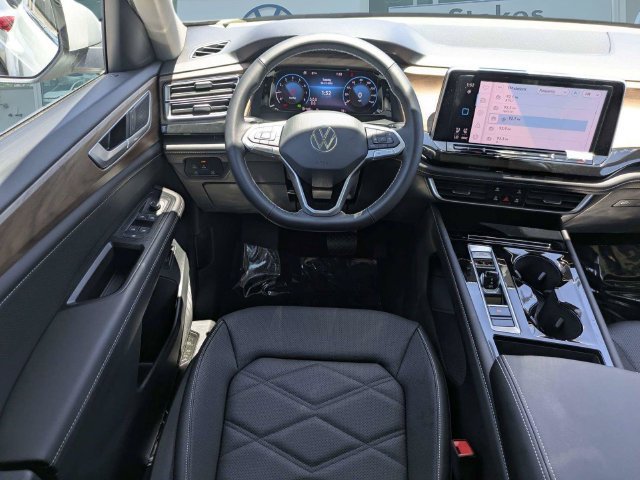 New 2026 Volkswagen Atlas SE FWD image 17
