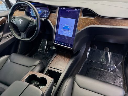 Used 2019 Tesla Model X Long Range AWD/4WD image 12
