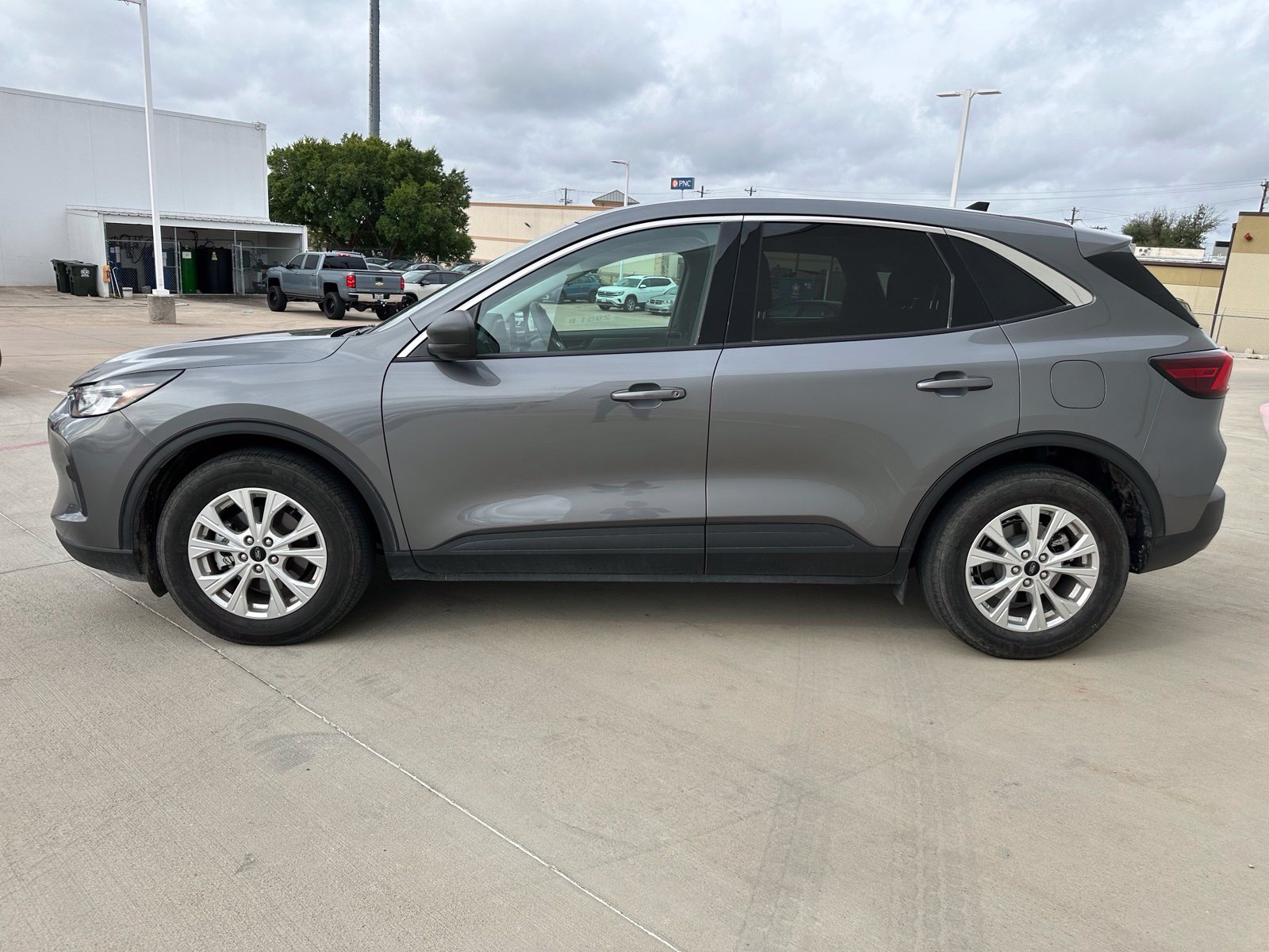 Used 2024 Ford Escape Active w/ Tech Pack #1 FWD image 4