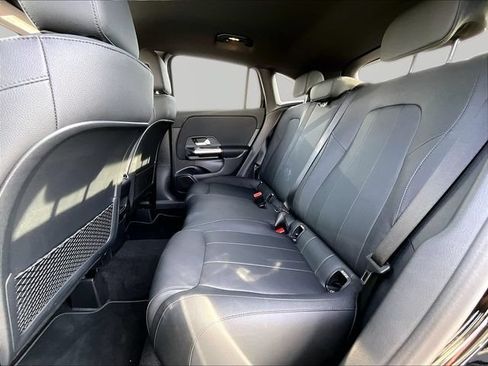 Used 2025 Mercedes-Benz GLA 250 4MATIC image 15