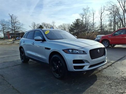 Used 2020 Jaguar F-PACE Premium image 3