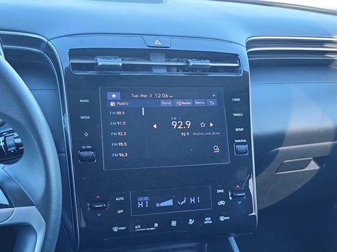 Used 2024 Hyundai Tucson SEL image 16