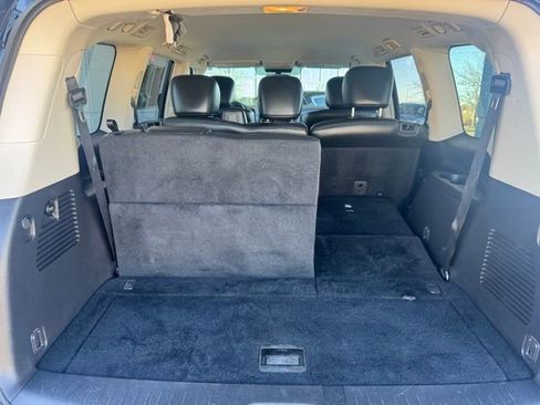 Used 2022 Nissan Armada SV image 31