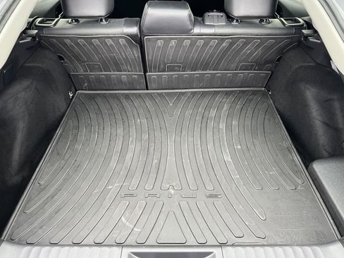 Used 2024 Toyota Prius XLE image 18