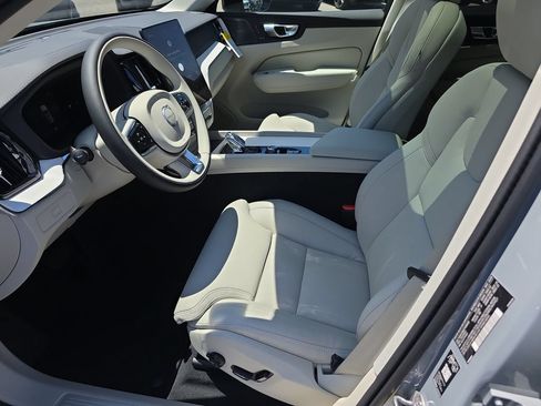 New 2026 Volvo XC60 B5 Ultra w/ Protection Package Premier AWD/4WD image 8