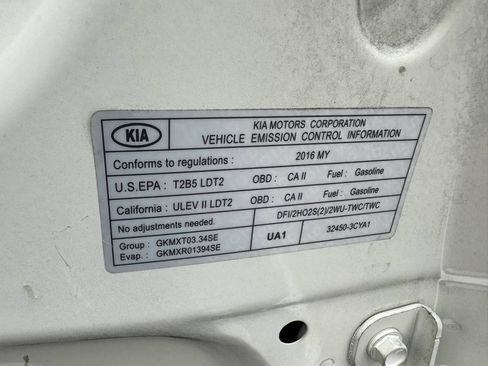 Used 2016 Kia Sedona SX FWD image 24