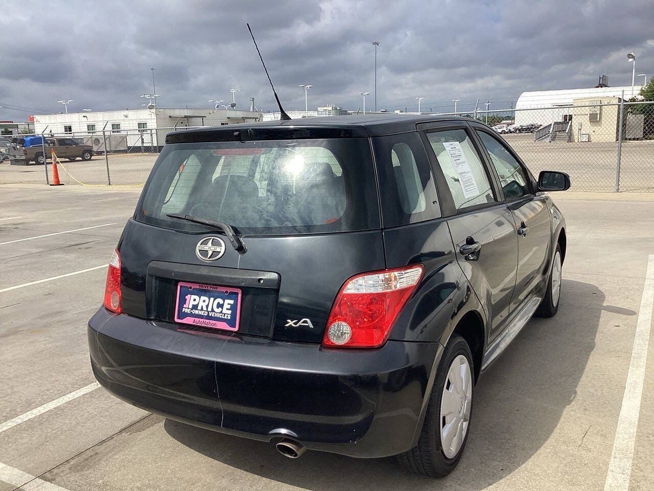 Used 2006 Scion xA FWD image 4