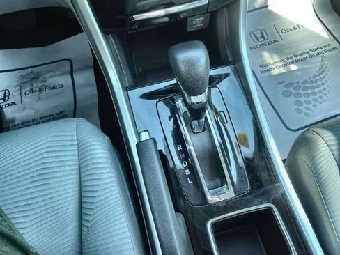 Used 2016 Honda Accord LX image 22