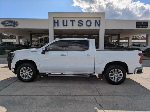 Used 2022 Chevrolet Silverado 1500 LTZ image 1