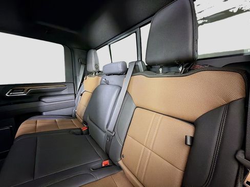 Used 2024 Chevrolet Silverado 2500 High Country w/ High Country Premium Package image 25