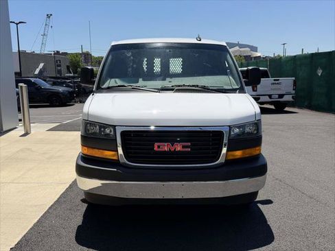 Used 2025 GMC Savana 2500 w/ Driver Convenience Package RWD image 2