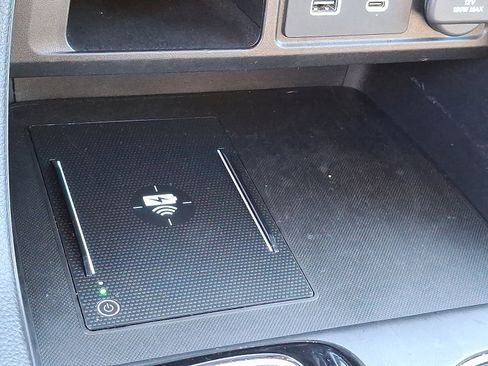 Used 2025 Honda Pilot Touring image 28