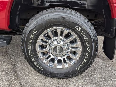 Used 2022 Ford F250 XLT w/ XLT Premium Package image 19