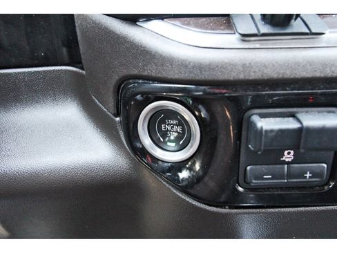 Used 2024 GMC Sierra 1500 SLT w/ SLT Convenience Package AWD/4WD image 21