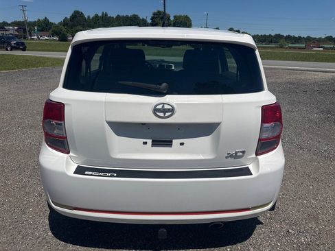 Used 2011 Scion xD FWD image 9