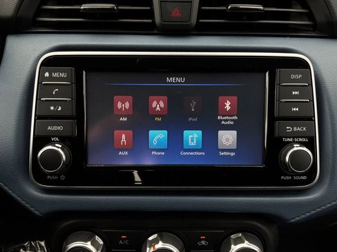 Used 2025 Nissan Versa SV FWD image 26