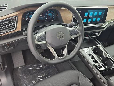 New 2026 Volkswagen Atlas SE image 3