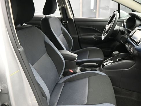 New 2025 Nissan Versa SV w/ Trunk Package FWD image 12