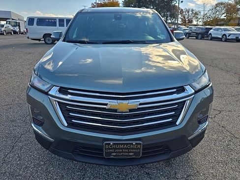 Used 2023 Chevrolet Traverse LT image 9