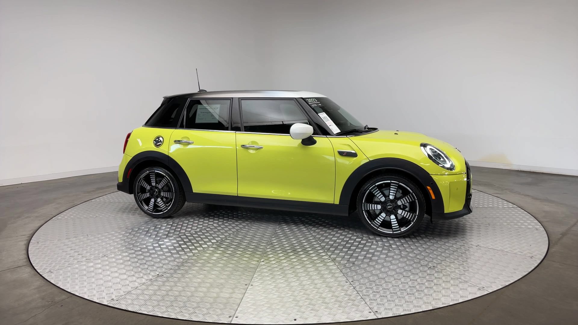 Certified 2023 MINI Cooper S FWD image 9